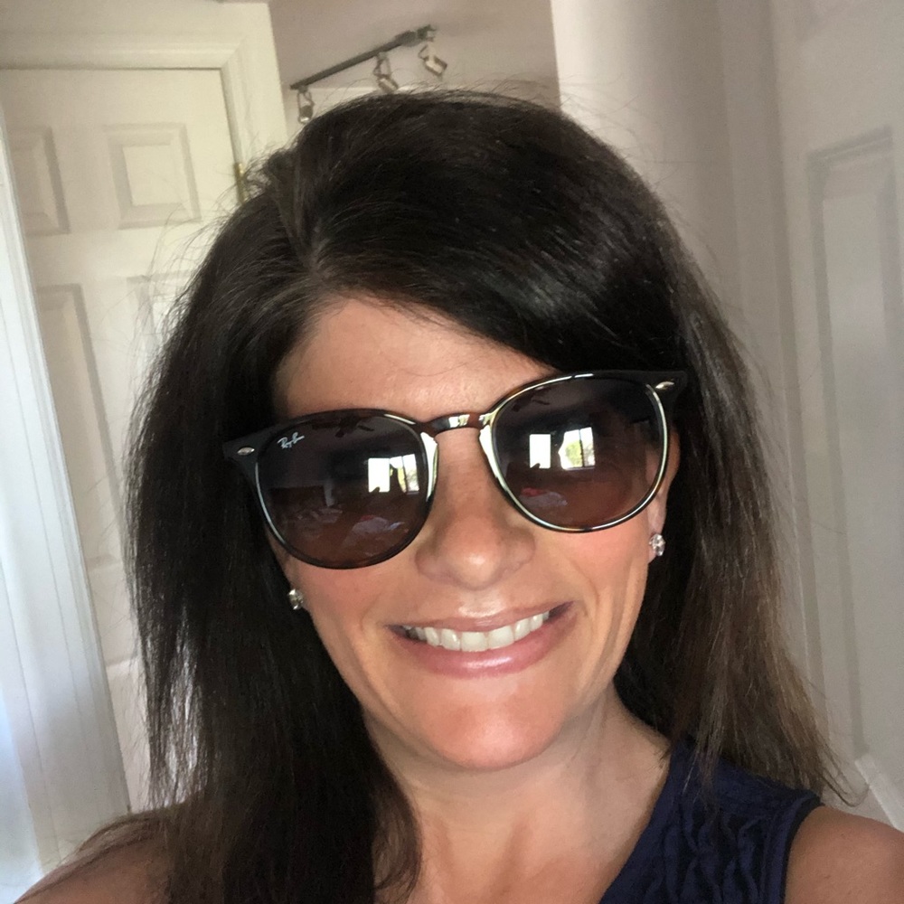 Meet your Posher, Alison